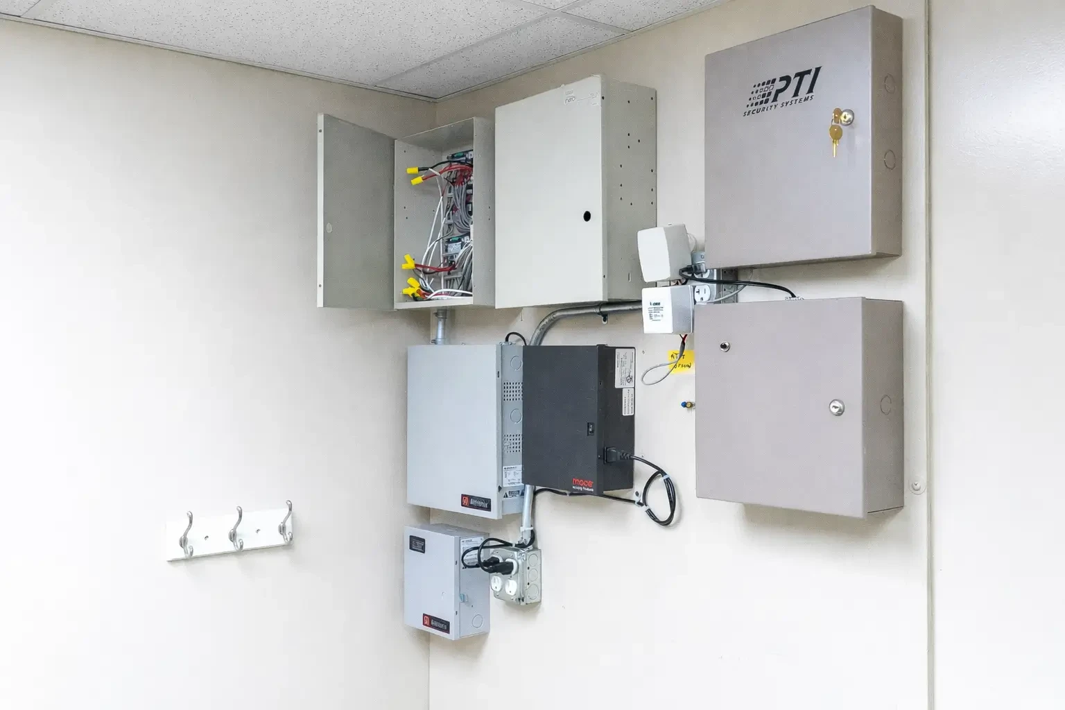 Food processing plant motor control connections and disconnect switches by Wiring Experts in Wheaton IL